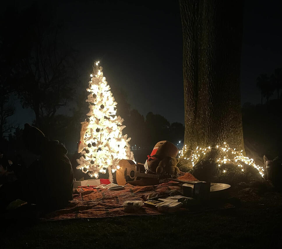 12.20.2024 [playing:matt haze] sweet free show in OC by @socal.acoustic on ig.